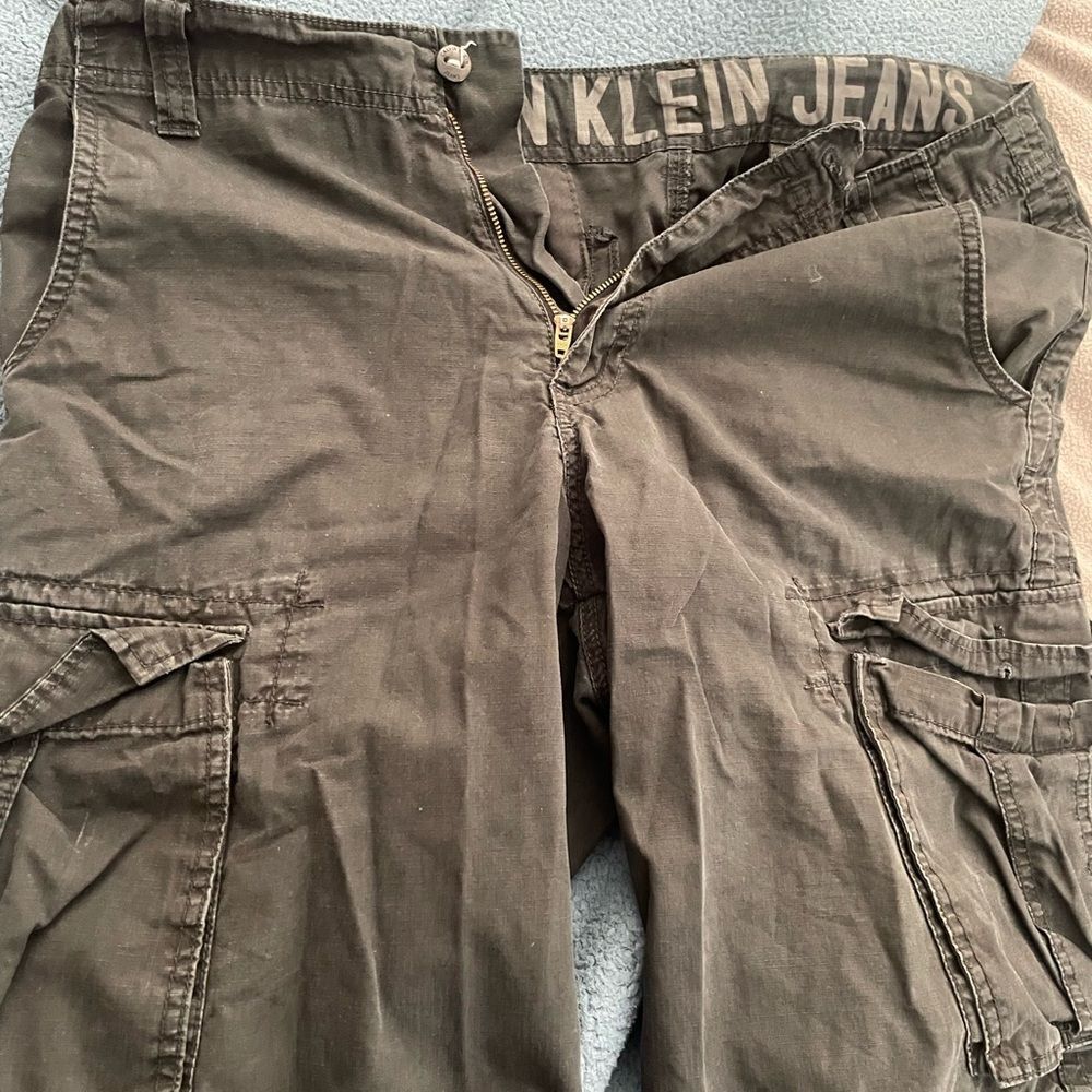 Calvin Klein Jeans in Charcoal Black